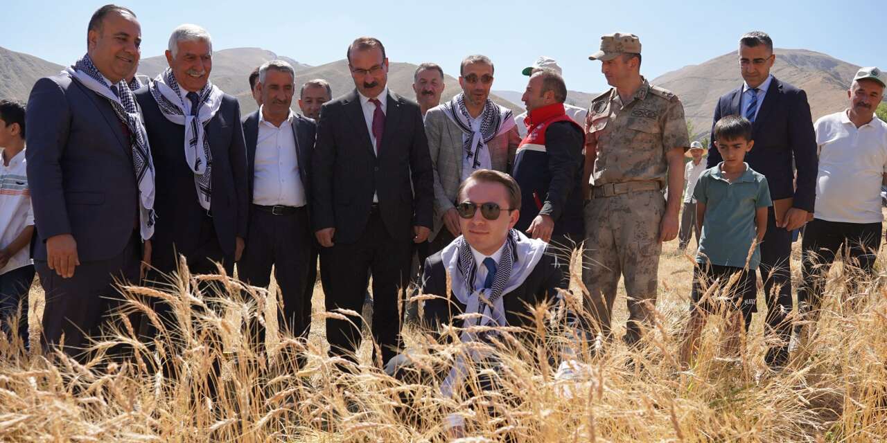 Büyükçiftlik’te tarlalar bereketle buluştu