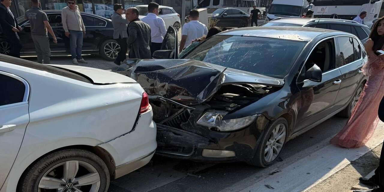 Düğün konvoyunda zincirleme kaza: 4 yaralı