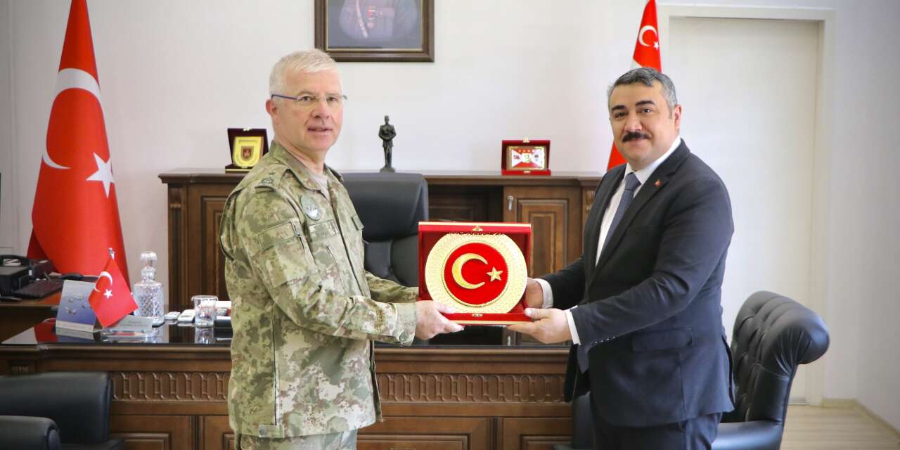 Kaymakam Yazıcı’dan Tuğgeneral Yazgan’a ziyaret