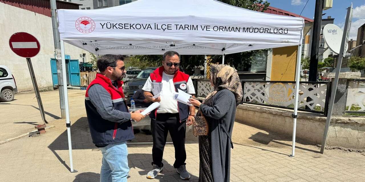 Yüksekova’da Çiftçilere güvenilir gıda ve anız yangını uyarısı