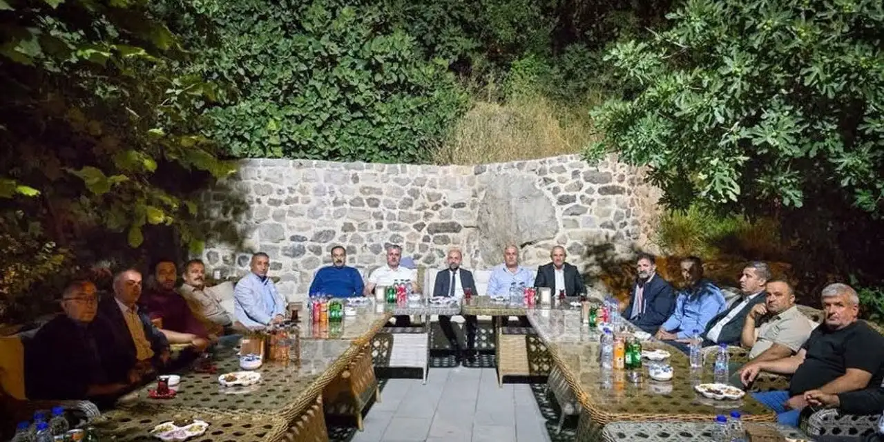 Çukurca’da Yerel Yönetim ve Muhtarlar Bir Araya Geldi