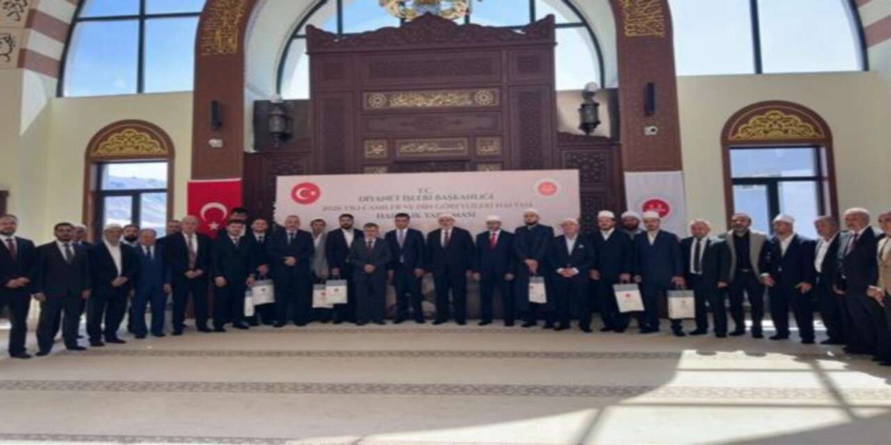 Hafızlar Hakkari’de Türkiye birinciliği için yarıştı