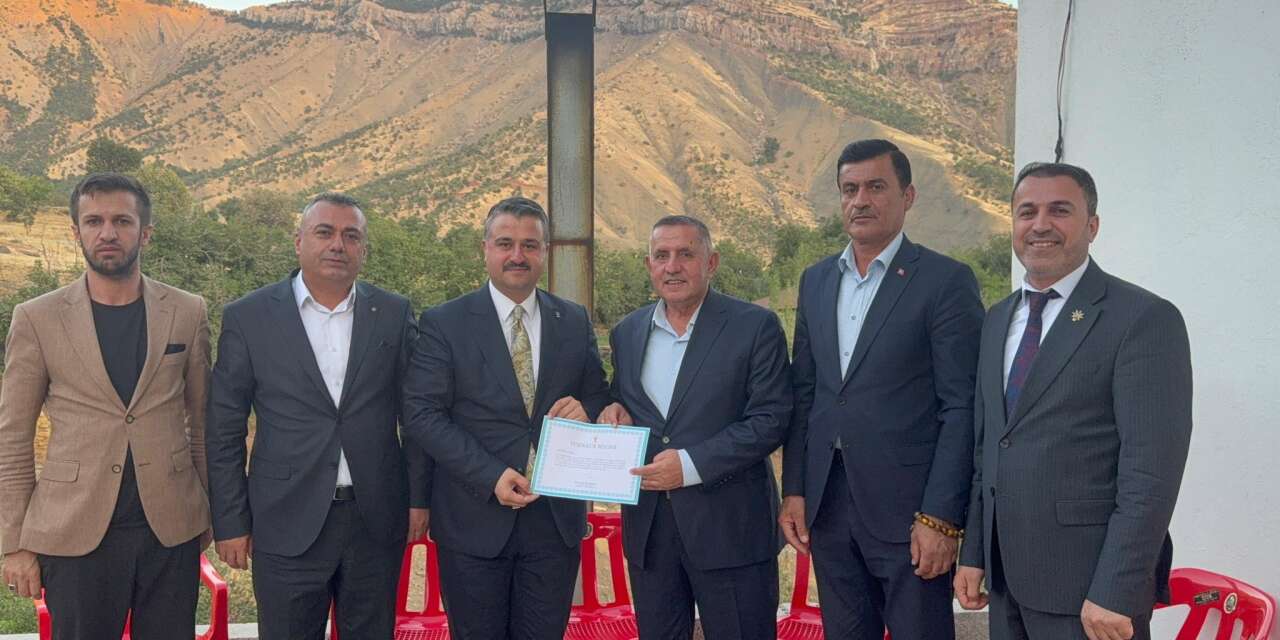 AK Parti’den eski başkana vefa