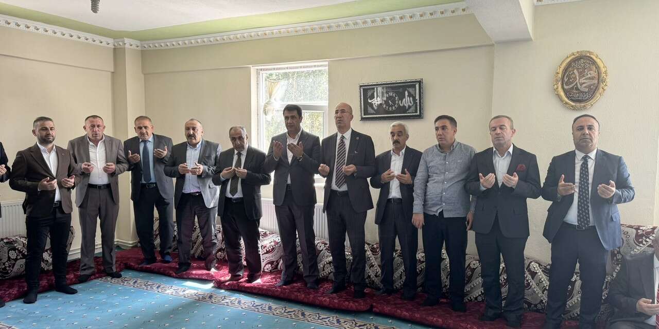 Başkan Kaya, Açıkel ve Özcanan ailelerine başsağlığı diledi