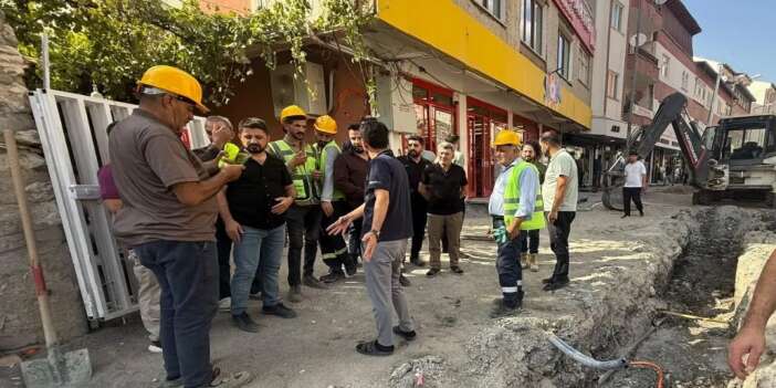 Hakkari’de yol çalışması esnafın tepkisine neden oldu
