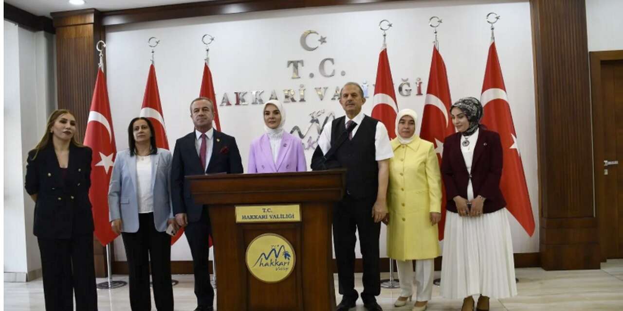 Bakan Özdemir Göktaş Hakkari'de