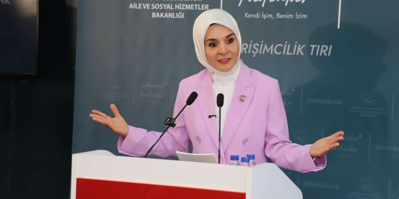 Bakan Göktaş’tan Hakkari’de kadınlara destek mesajı