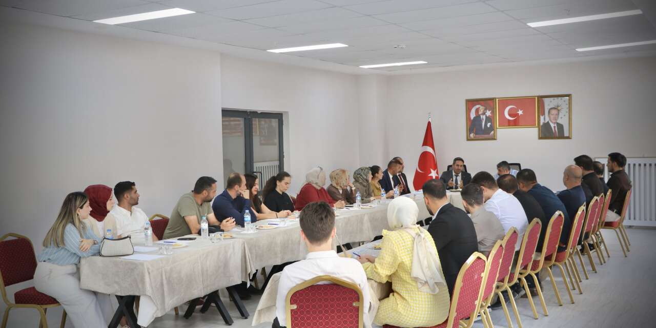 Derecik’te 2026-2027 eğitim öğretim yılı toplantısı yapıldı