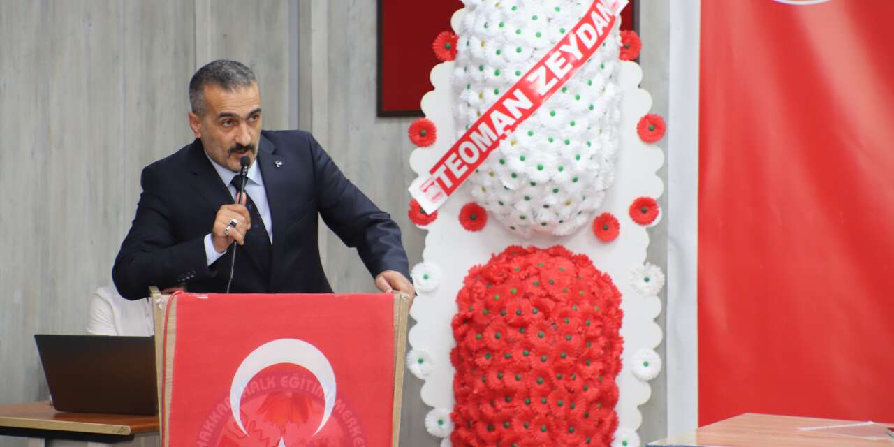 Hakkari'de MHP'li Başkan Öztepe yeniden başkan seçildi
