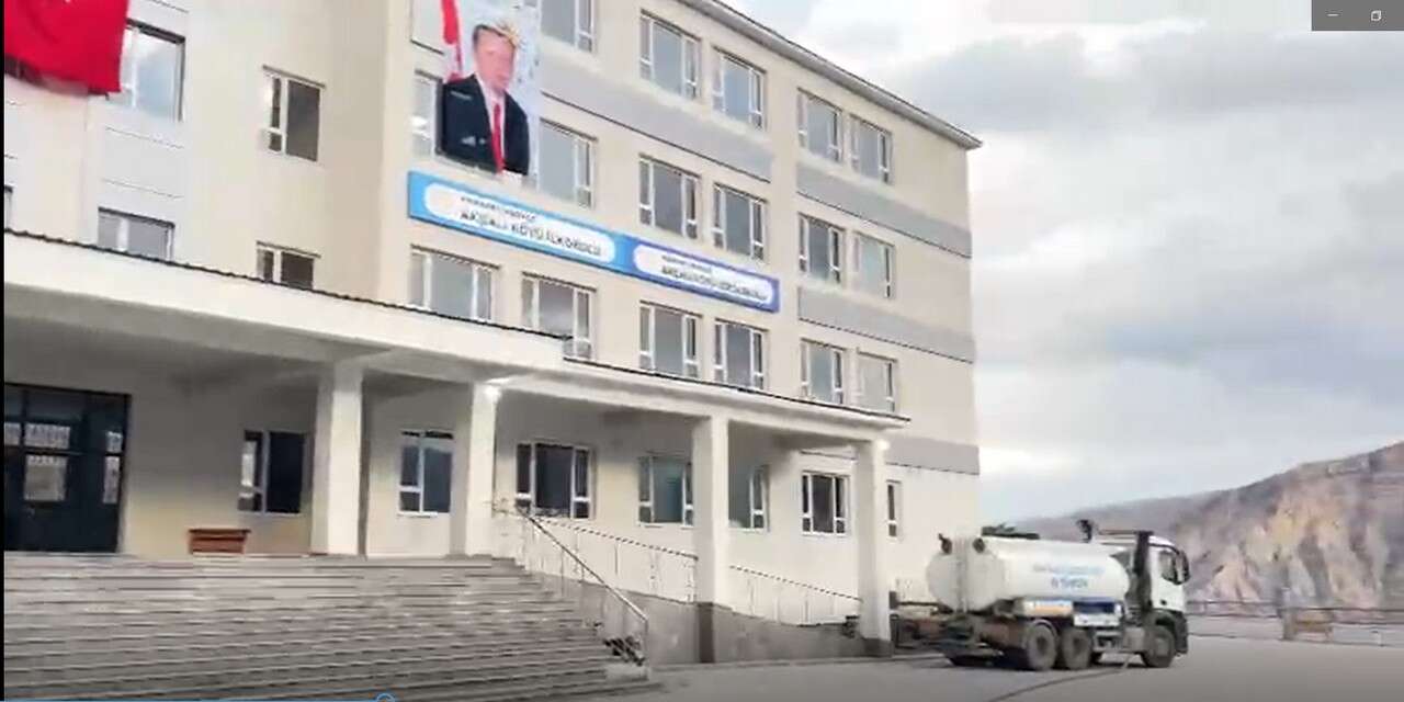 Bağışlı Akçal Köyü ilkokulu açılışa hazırlanıyor