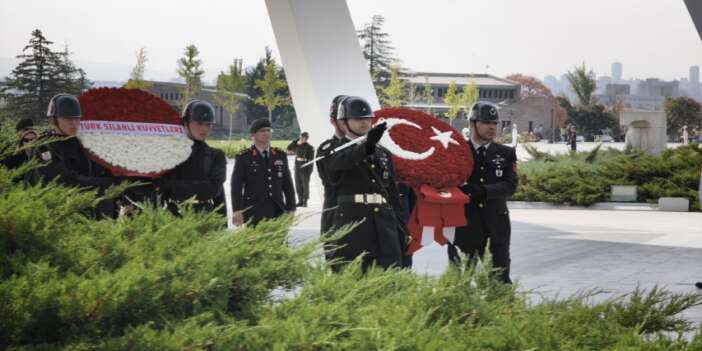 Cemal Gürsel'in mezarı başında anma töreni