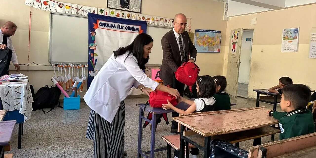 Başkan Büyüksu, minik öğrencileri unutmadı