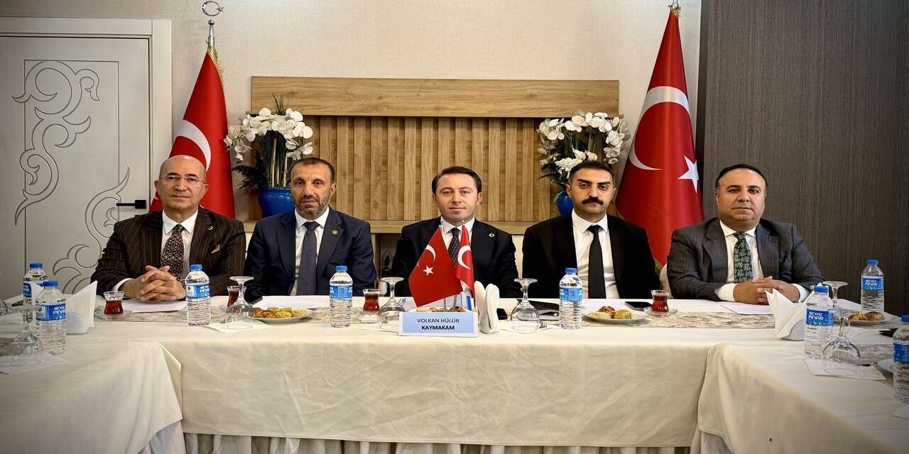 Yüksekova’da yatırımlar masaya yatırıldı
