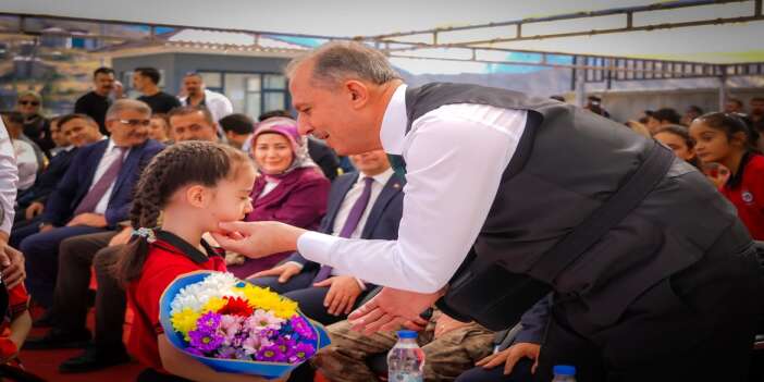 Hakkari'de İlköğretim Haftası etkinliği düzenlendi