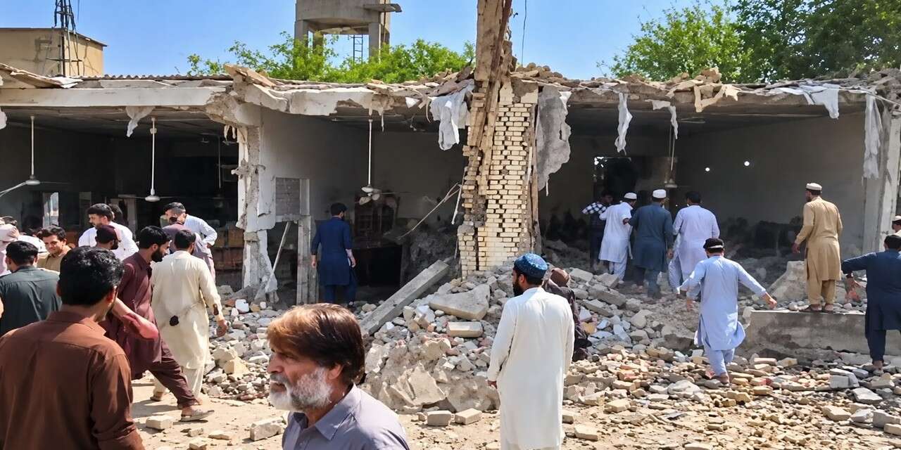 Camiye bombalı saldırı 17 ölü, 50 yaralı