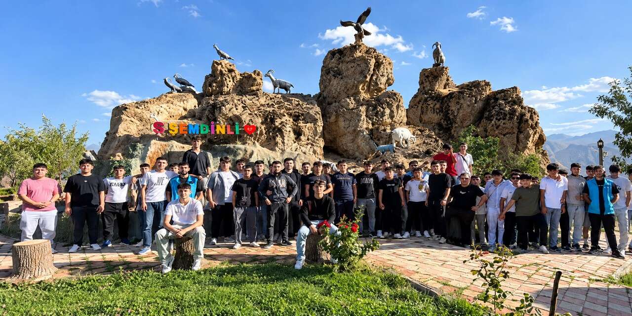 Şemdinli’de Kayseri ve Amasya’dan gelen gençler ağırlandı
