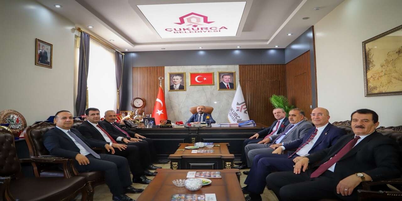 Hakkâri’nin Belediye Başkanları Çukurca’da buluştu