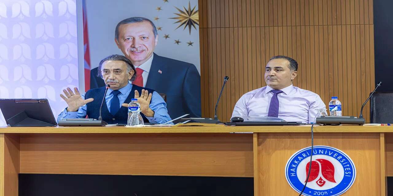 Rektör Gençcelep Başkanlığında Akademik toplantı