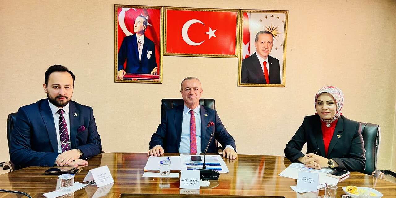 AK Parti Hakkari’de önümüzdeki dönemin yol haritası değerlendirildi