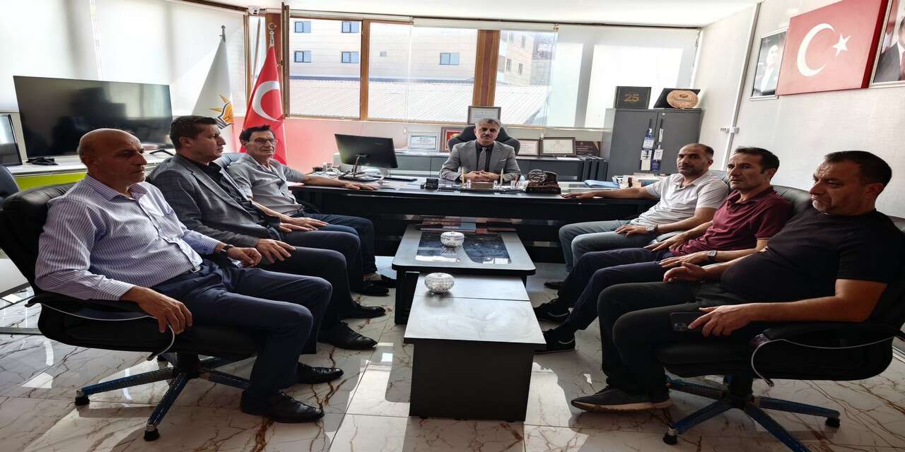 AK Parti Çukurca’da teşkilatın yol haritası değerlendirildi