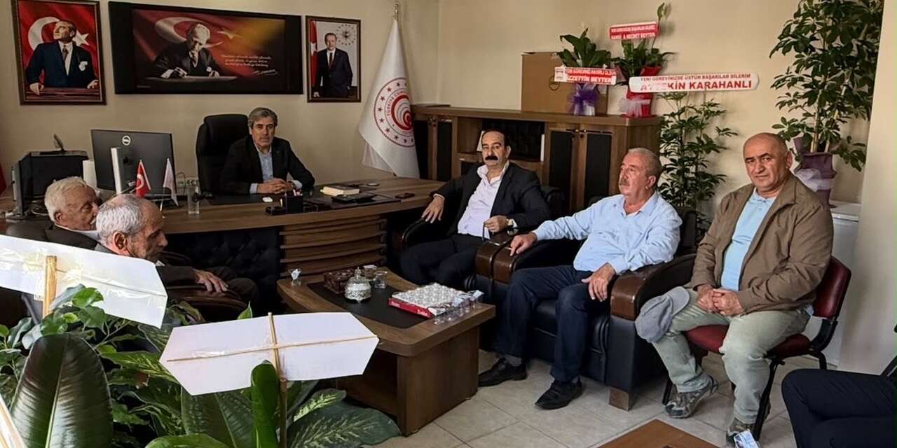 Hakkari’de Nurettin Fırat’a hayırlı olsun ziyareti