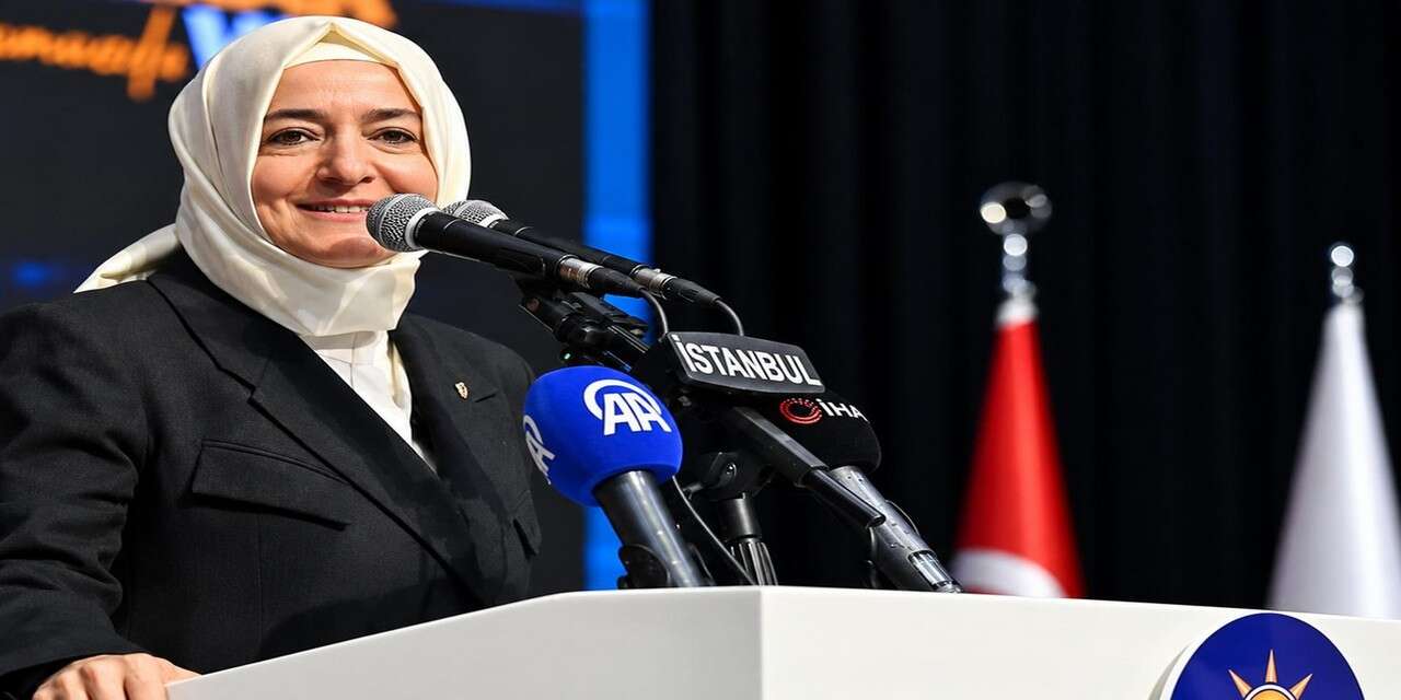 Fatma Betül Sayan Kaya, AK Parti'deki görevinden istifa etti
