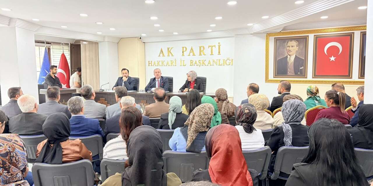Ak Parti Hakkâri’de eylül ayı il danışma meclisi toplantısı yapıldı