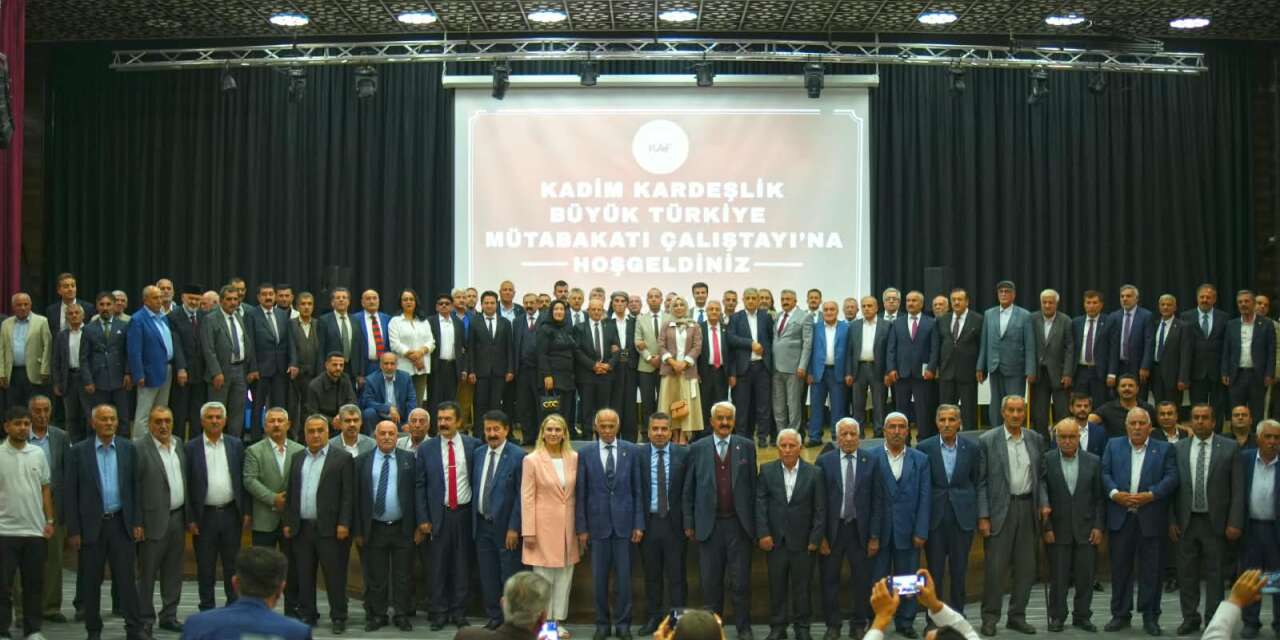 Van’da Kadim Aşiretler Federasyonu çalıştayı düzenlendi