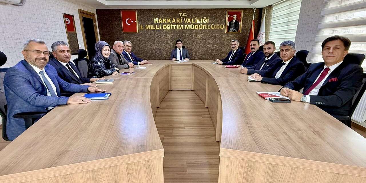 Milli Eğitim Müdürlüğünde haftalık değerlendirme toplantısı