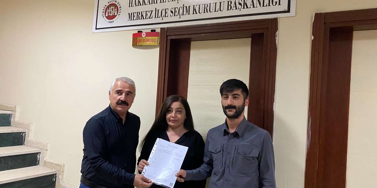 DBP Hakkâri İl Örgütü Yeni Yönetimi Mazbatasını Aldı