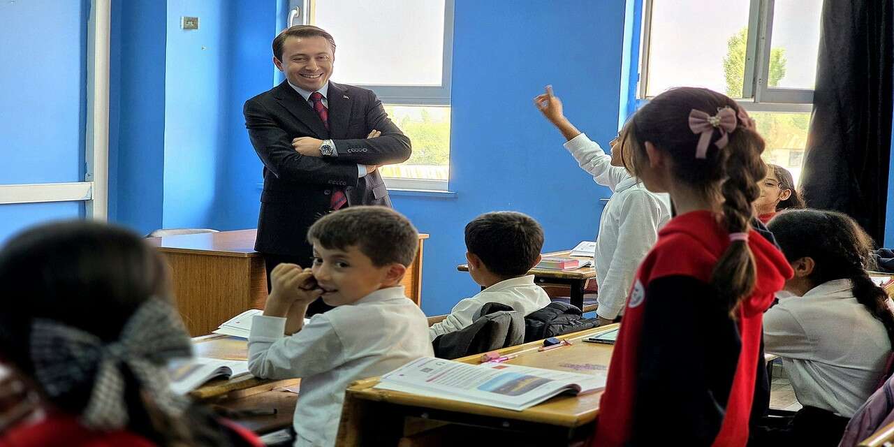 Kaymakam Hülür’den Vezirli İlkokulu’na ziyaret