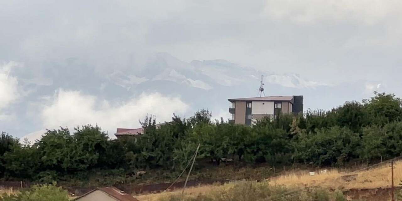 Cilo Dağları’na mevsimin ilk karı düştü
