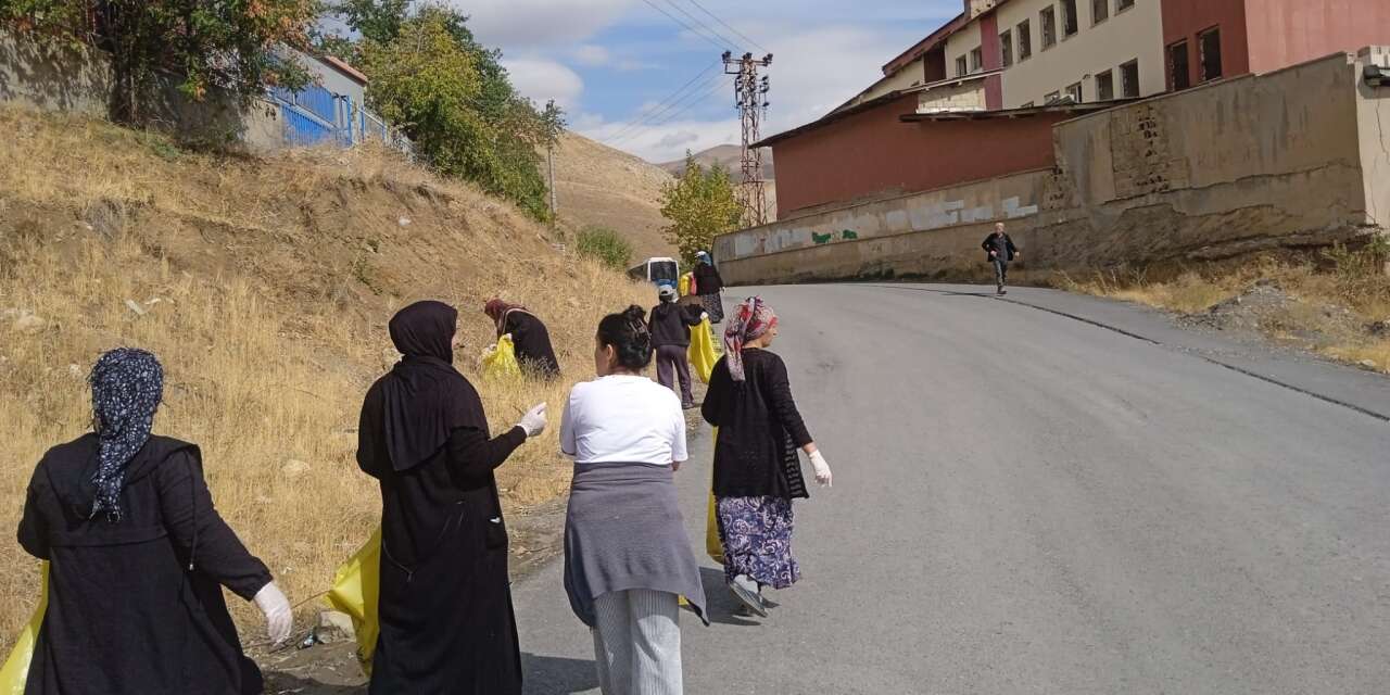 Hakkari’de okullar bölgesinde kapsamlı temizlik