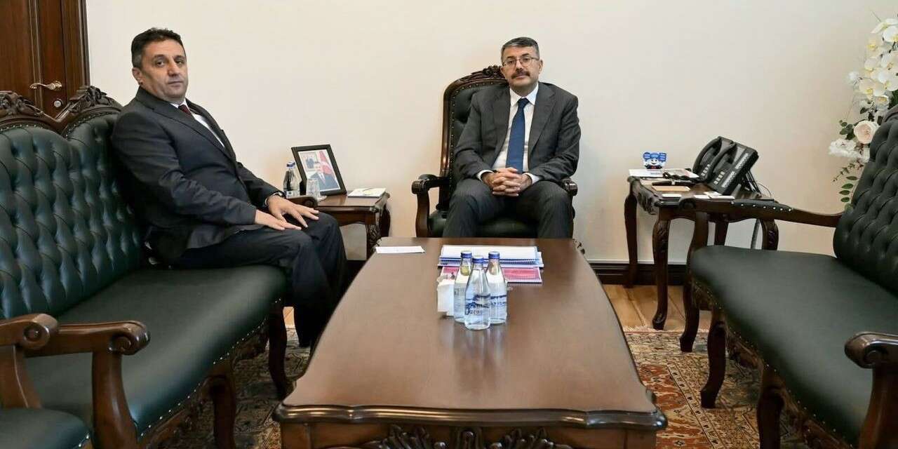 Müdür Kanat, İçişleri Bakan Yardımcısı Çelik'i makamında ziyaret etti