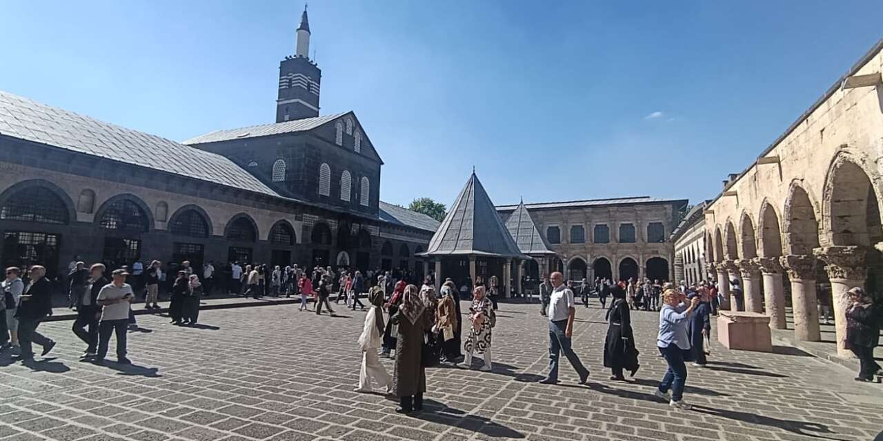 Diyarbakır yabancı turistlerin gözdesi oldu