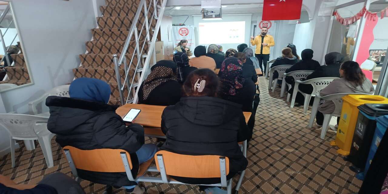 Hakkâri ADEM’de “Okul ve Aile” Eğitimi düzenlendi