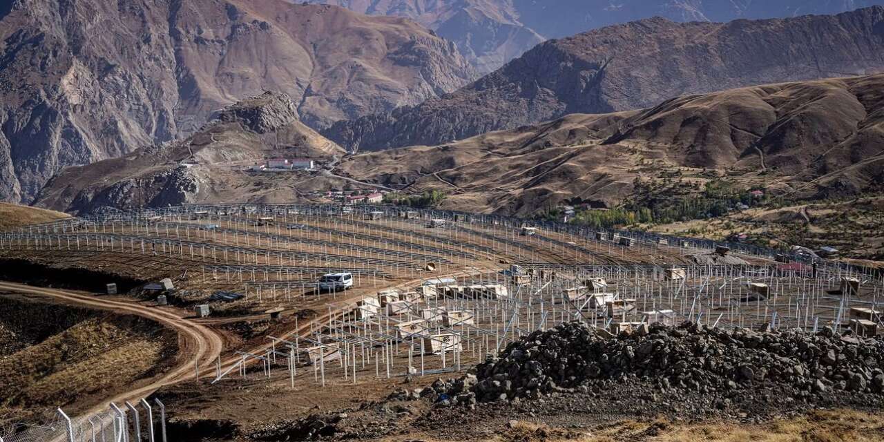 Hakkari’de 12 Megavatlık Güneş Enerjisi santrali kuruluyor