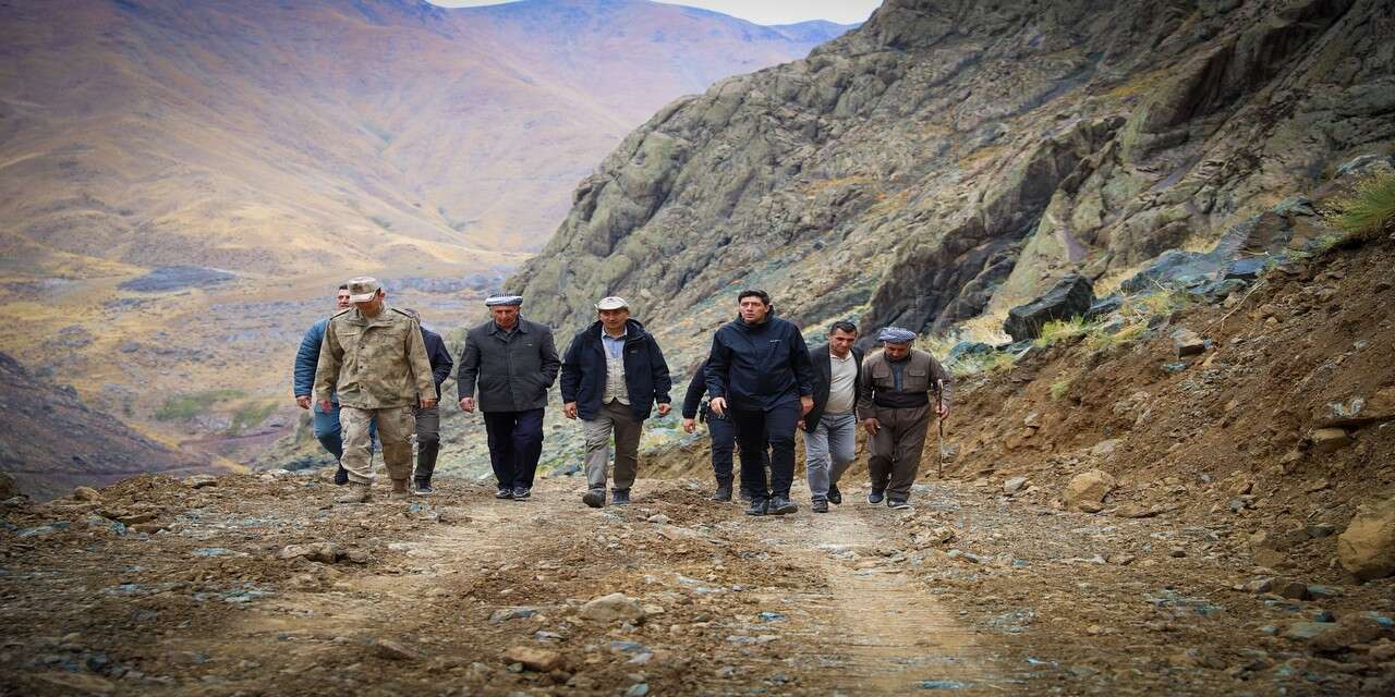 Şemdinli Kaymakamı Erdoğan, Geverok Yaylası yolunu inceledi