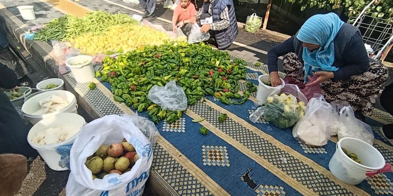 Diyarbakır’da önsaflı esnafın tezgahı bir saatte tükeniyor
