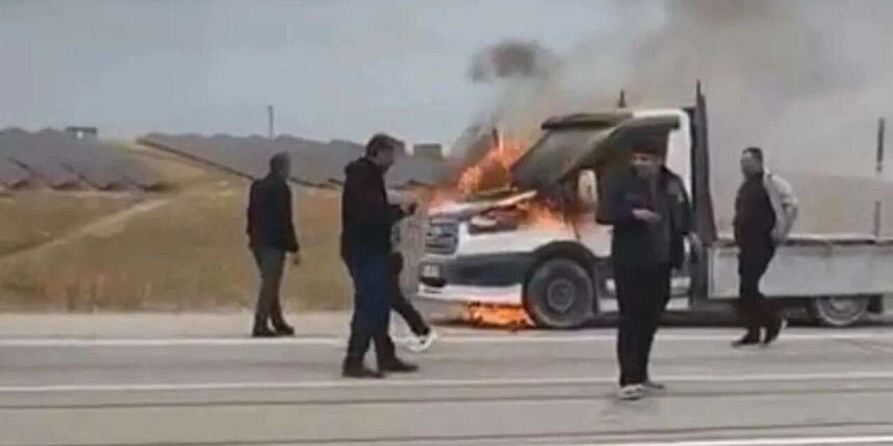 Yük dolu kamyonette yangın çıktı
