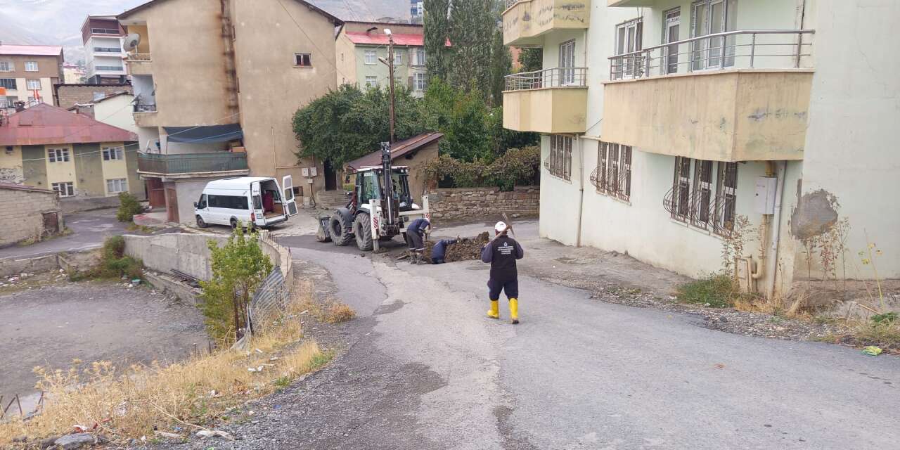 Hakkari’nin dört bir yanında belediye mesaisi