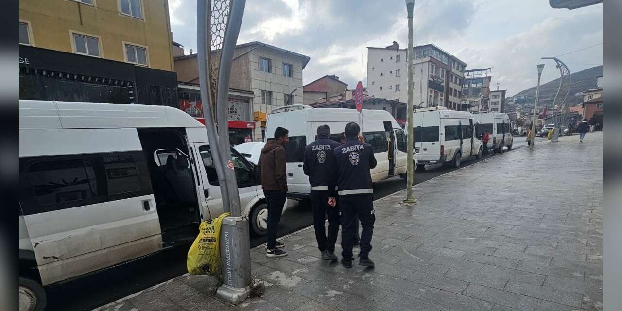 Hakkari Belediyesi M plakalı minibüsleri denetledi