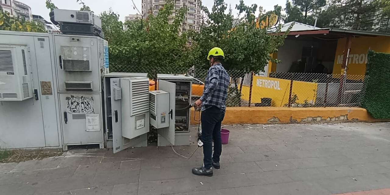 Diyarbakır’da İnternet Hatlarında Toz Temizliği