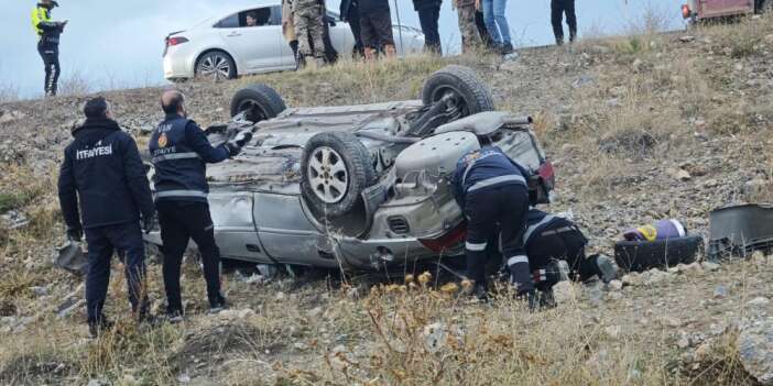Van’da Otomobil Takla Attı: 2 Yaralı
