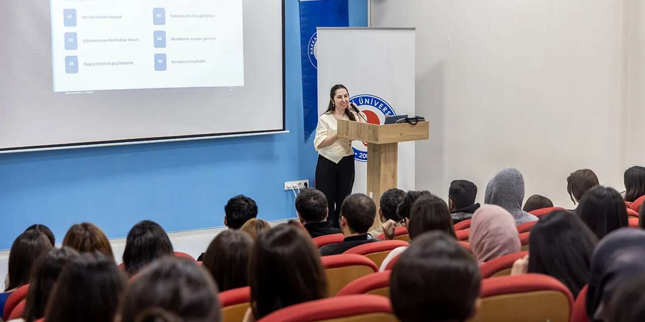 Hakkari Üniversitesi Öğrencilerine Erasmus+ Fırsatları tanıtıldı