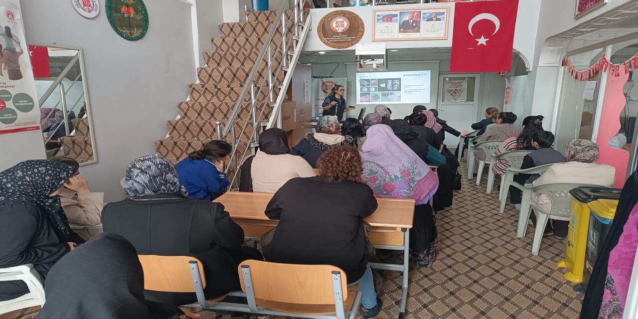 Hakkâri’de Ailelere Bağımlılık eğitimi verildi