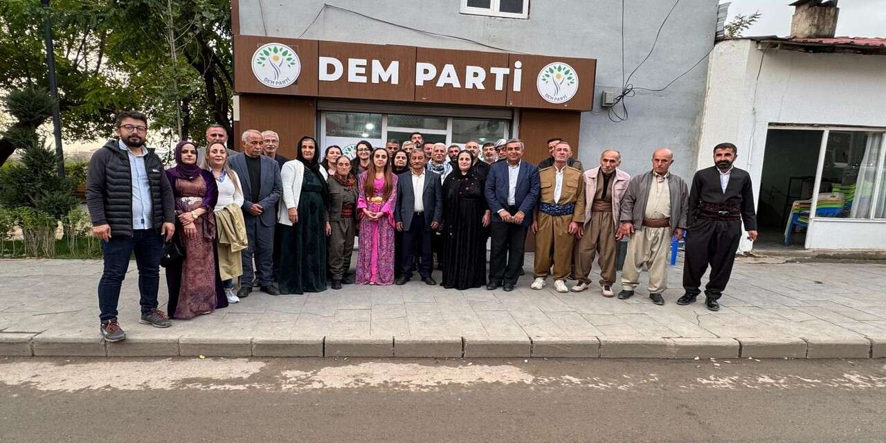 DEM Parti Çukurca’da 2. Olağan kongresini gerçekleştirdi