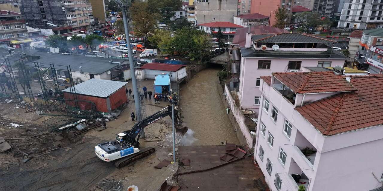 İstanbul’da 6, Kocaeli’de 2 kişi selde hayatını kaybetti