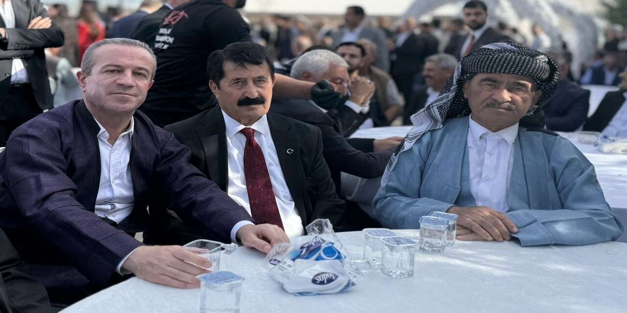 Başkan Kaya, Mamxuran aşiret düğüne katıldı