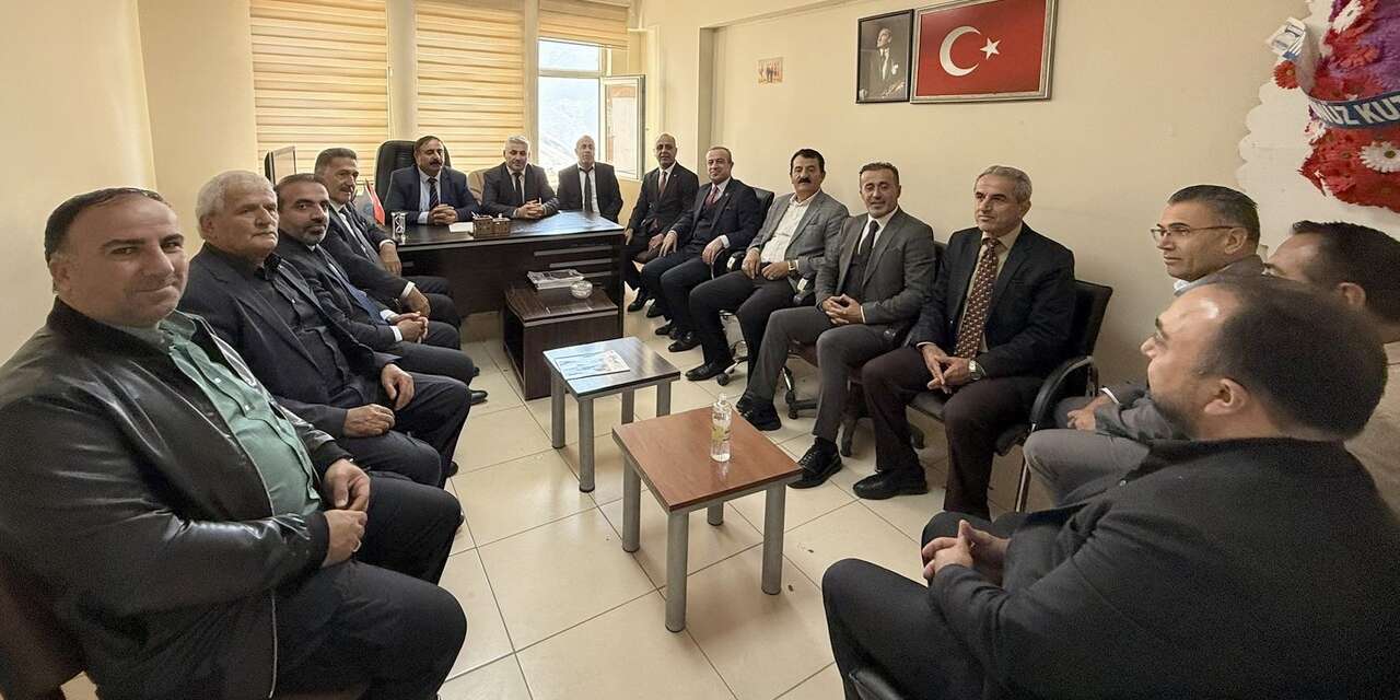Başkan Kaya,  Muhtarlarımız gönül köprümüzdür